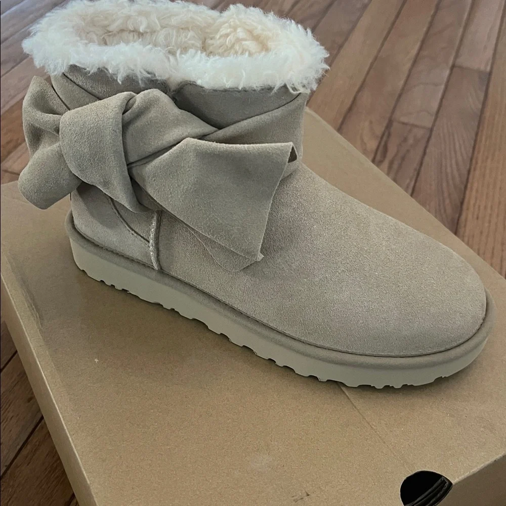 UGG® Women's Classic Mini Bow Boots